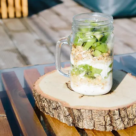 Гостевой дом Zulla Nazare's Surf Village *