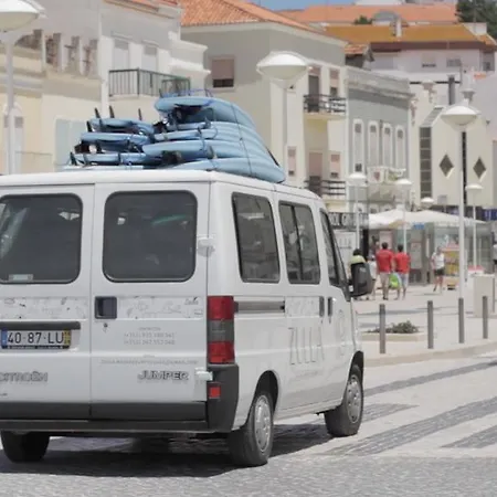 Zulla Nazare's Surf Village * Назаре