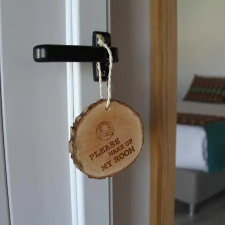 Zulla Nazare's Surf Village Гостевой дом *