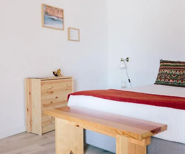 Vendégház Zulla Nazare's Surf Village *