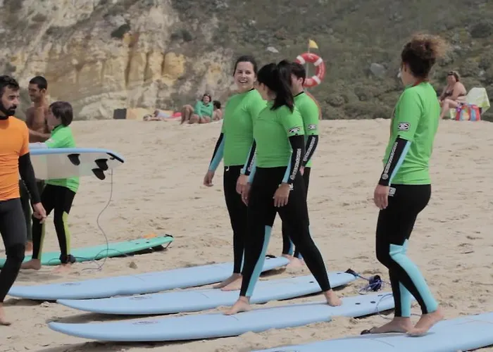 招待所 Zulla Nazare's Surf Village 纳扎雷